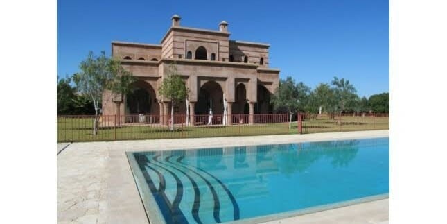 Villa de luxe à vendre au palmeraie marrakech-1