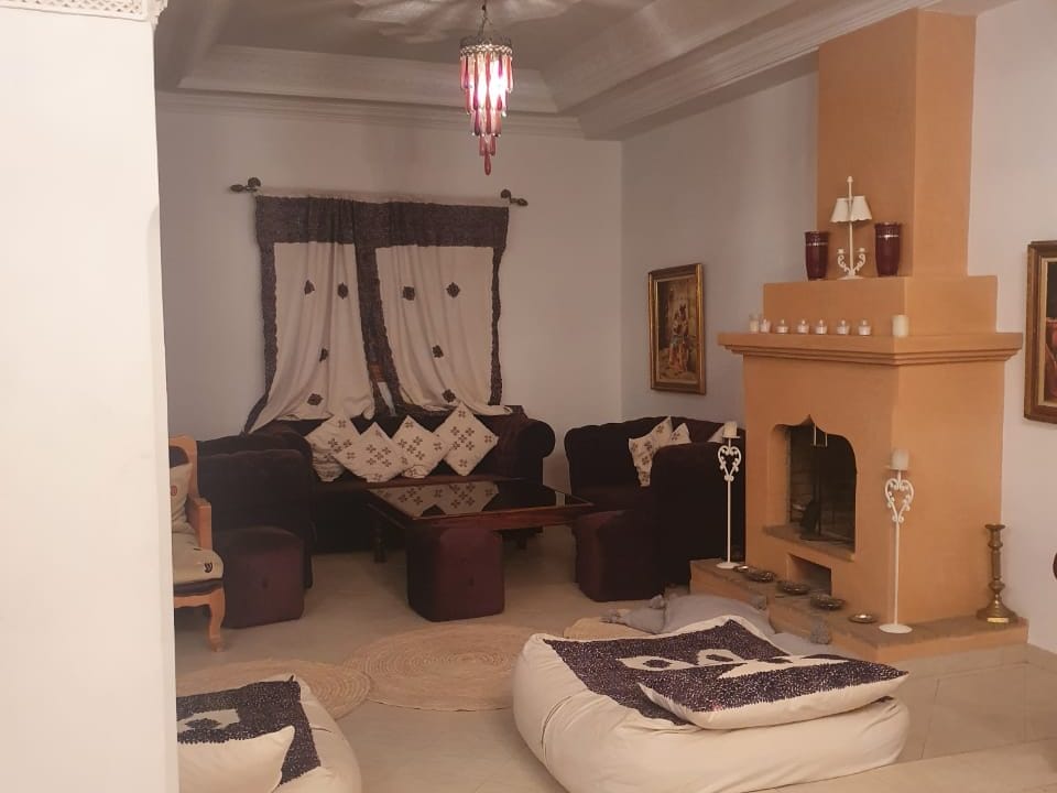 villa a louer meublée sur la route de casa marrakech (9)