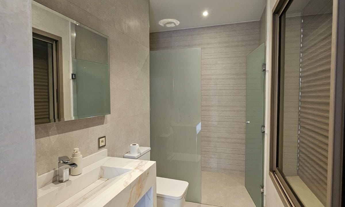 8e5e4c9e-1460-4fa9-8217-727dffcfcf61